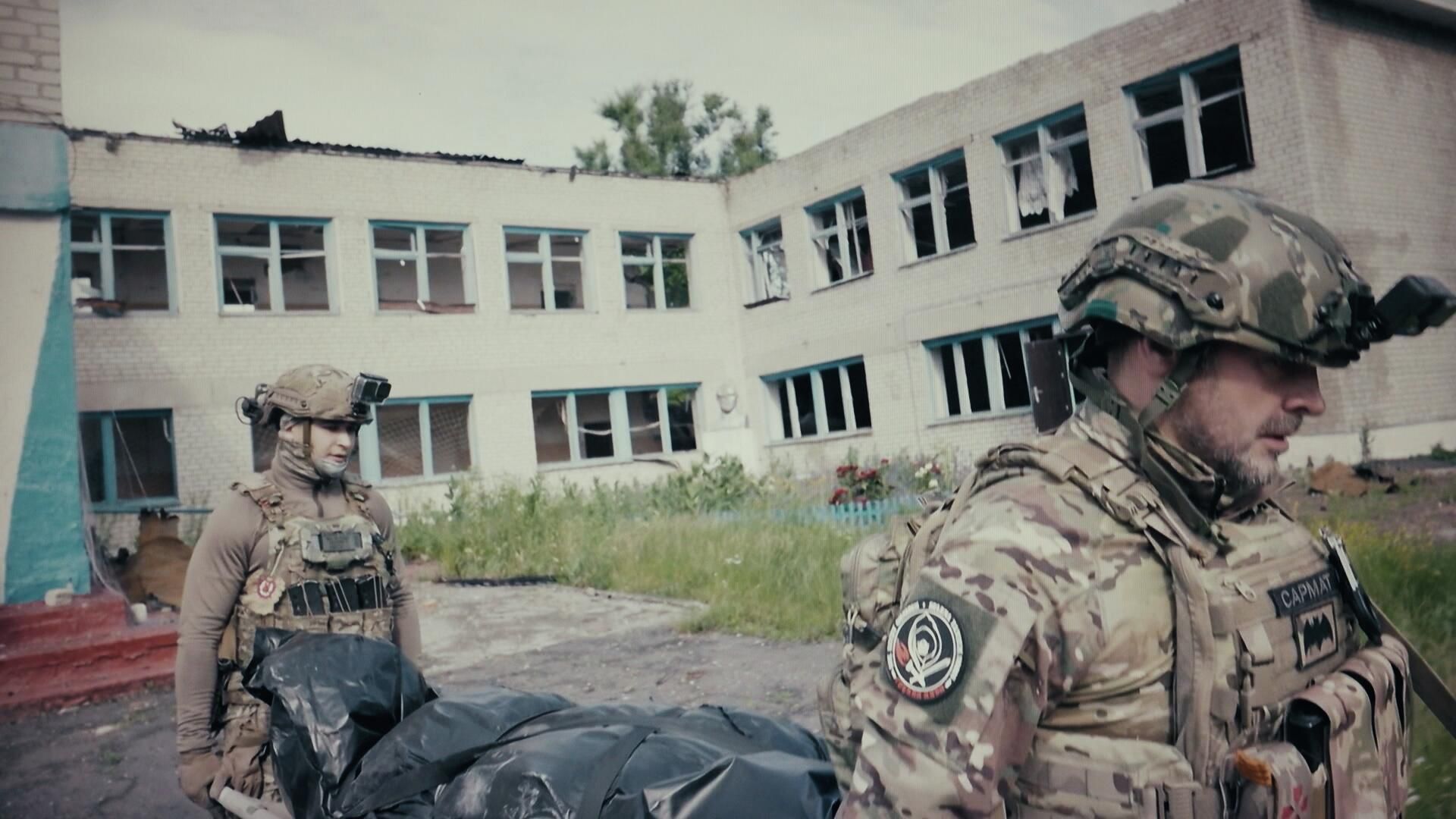 Кадр из документального фильма 300/200: как парни братьев домой возвращали Кадр из документального фильма 300/200: как парни братьев домой возвращали - РИА Новости, 1920, 07.10.2025