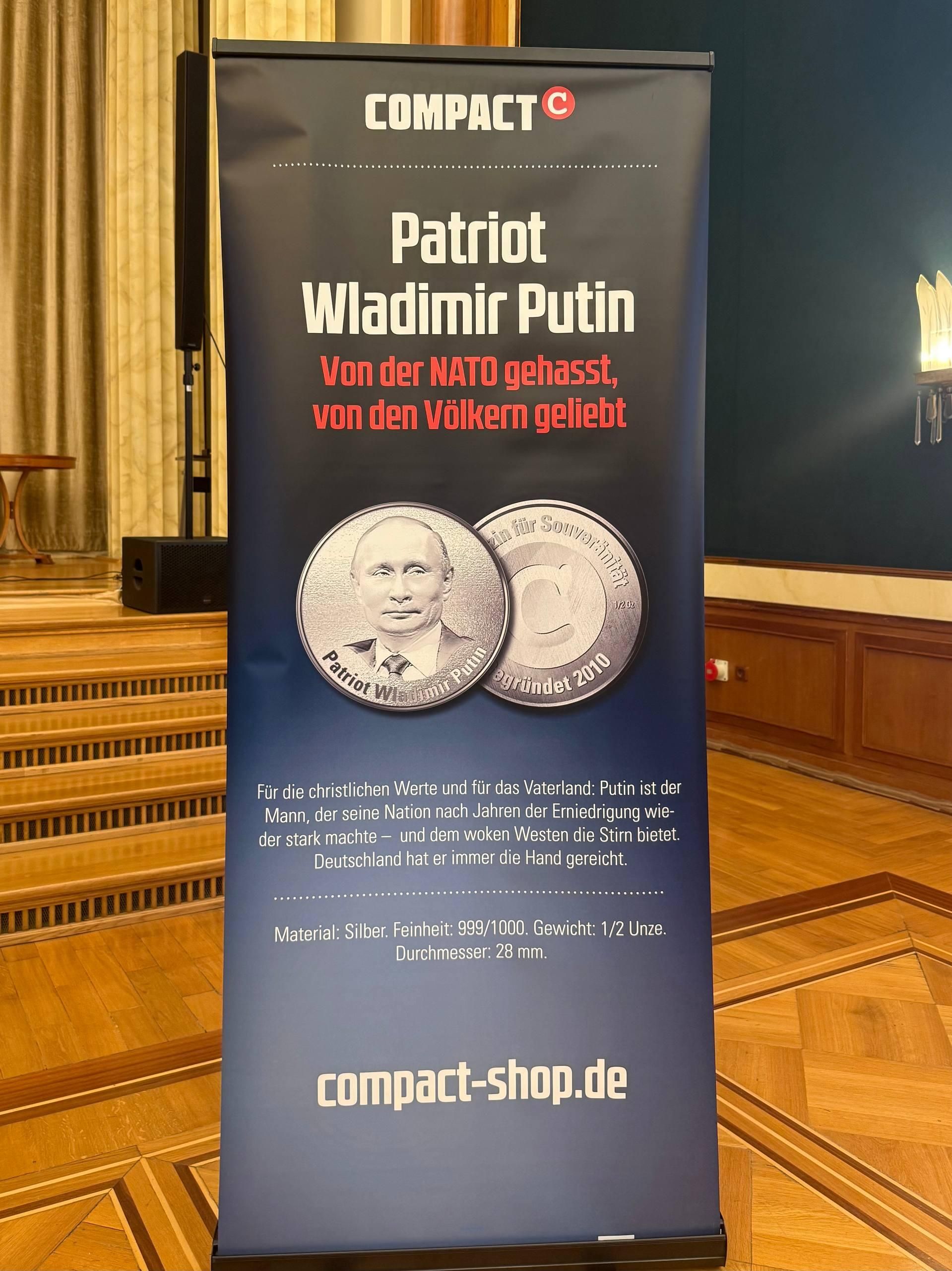 Пресс-конференция журнала Compact, презентовавшего медаль патриот Путин в посольстве РФ в Берлине  - РИА Новости, 1920, 07.10.2025