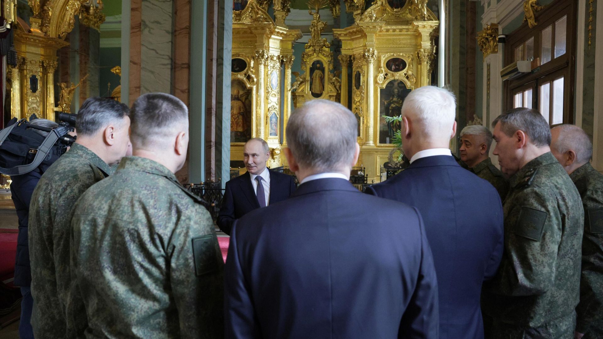 Президент РФ Владимир Путин в Петропавловском соборе в Санкт-Петербурге. 7 октября 2025 Президент РФ Владимир Путин в Петропавловском соборе в Санкт-Петербурге. 7 октября 2025 - РИА Новости, 1920, 07.10.2025