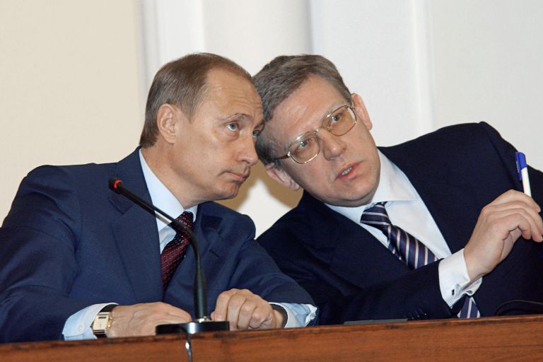 Президент РФ Владимир Путин и министр финансов РФ Алексей Кудрин на совместном заседании коллегий Минфина и Минэкономразвития РФ Президент РФ Владимир Путин и министр финансов РФ Алексей Кудрин на совместном заседании коллегий Минфина и Минэкономразвития РФ