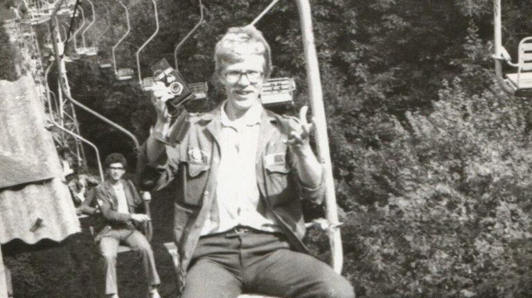 В 1981 году студенты отправились в Пятигорск на строительство санатория. А на выходных – ездили на Эльбрус. В 1981 году студенты отправились в Пятигорск на строительство санатория. А на выходных – ездили на Эльбрус.