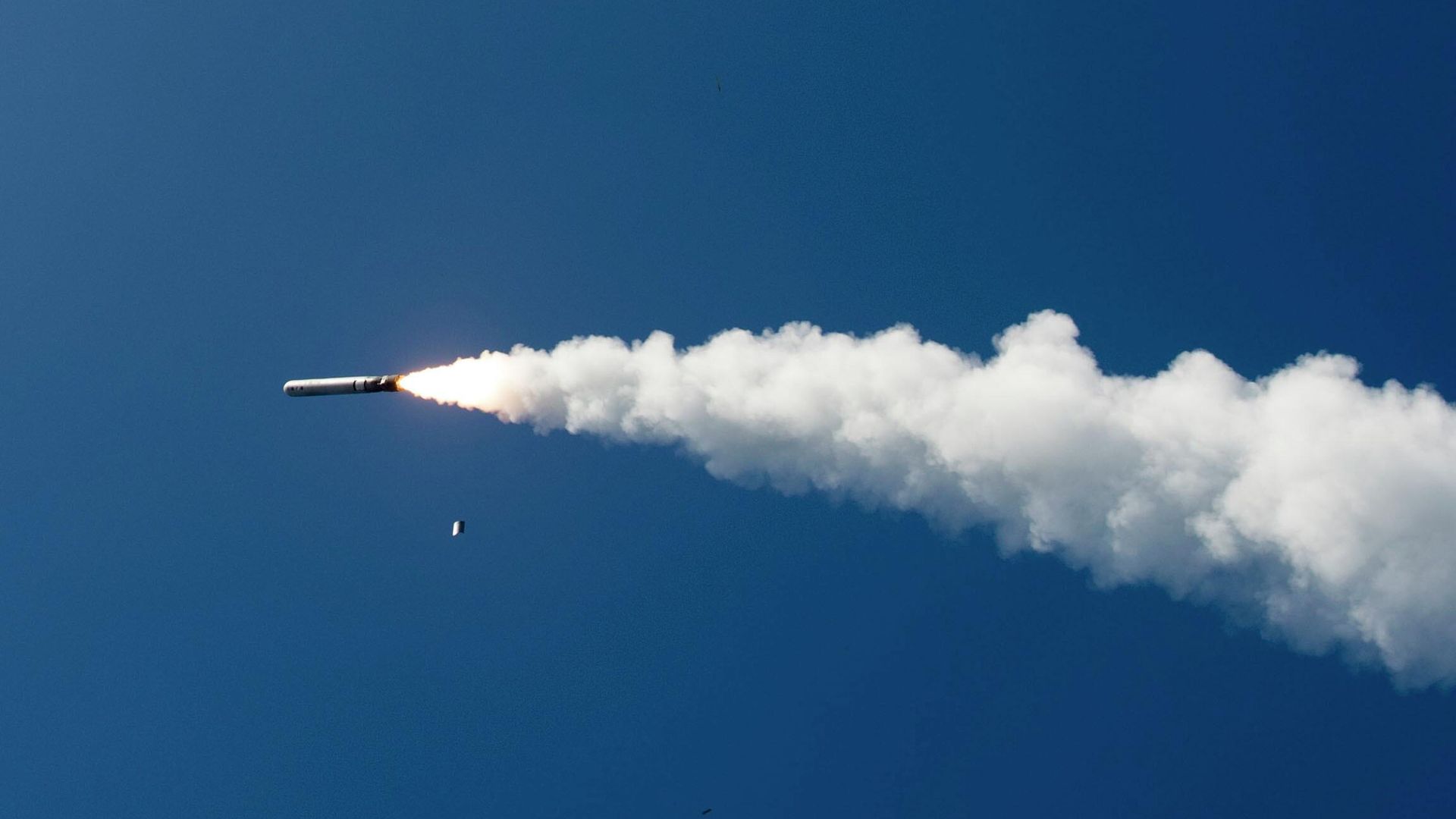 Запуск крылатой ракеты Tomahawk Запуск крылатой ракеты Tomahawk - РИА Новости, 1920, 12.10.2025