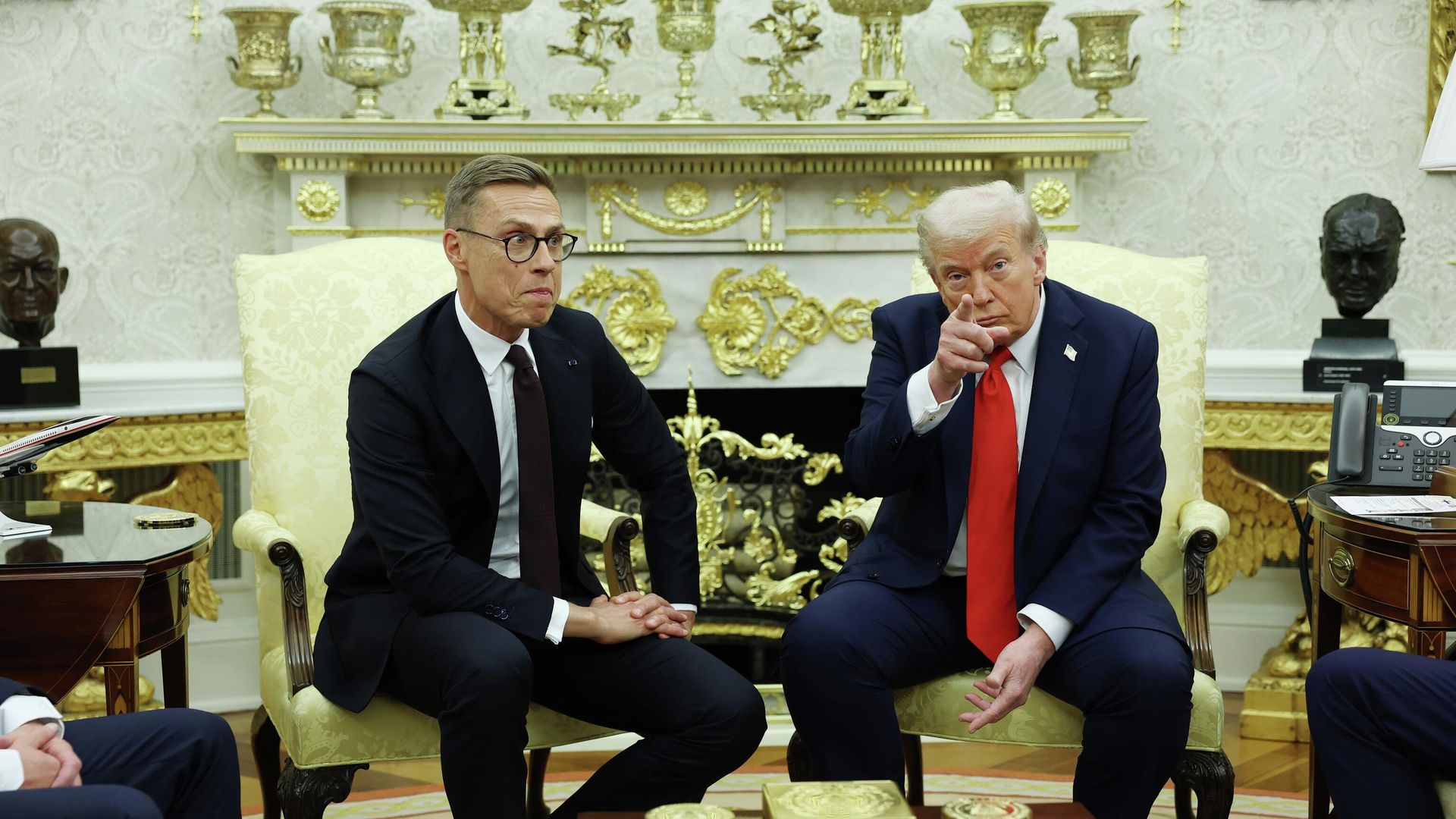 Президент США Дональд Трамп на встрече с главой Финляндии Александром Стуббом в Белом доме - РИА Новости, 1920, 09.10.2025