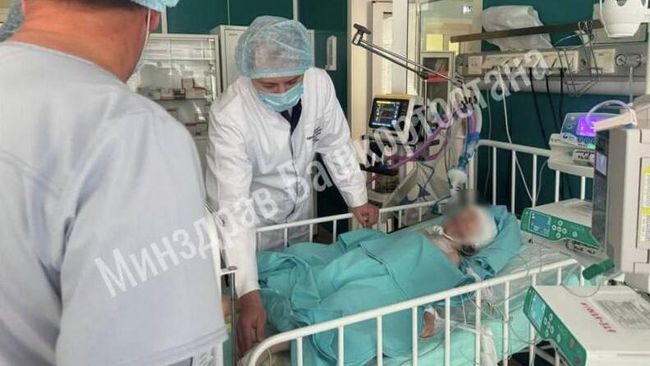 Консилиум по поводу состояния трехлетней девочки, которая пострадала при падении с высоты в Уфе