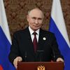 Президент РФ Владимир Путин выступает перед представителями СМИ в Душанбе Президент РФ Владимир Путин выступает перед представителями СМИ в Душанбе