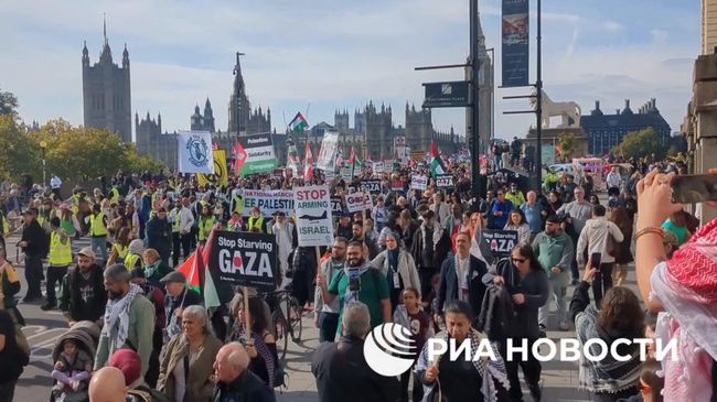 Демонстрация в Лондоне в поддержку Палестины