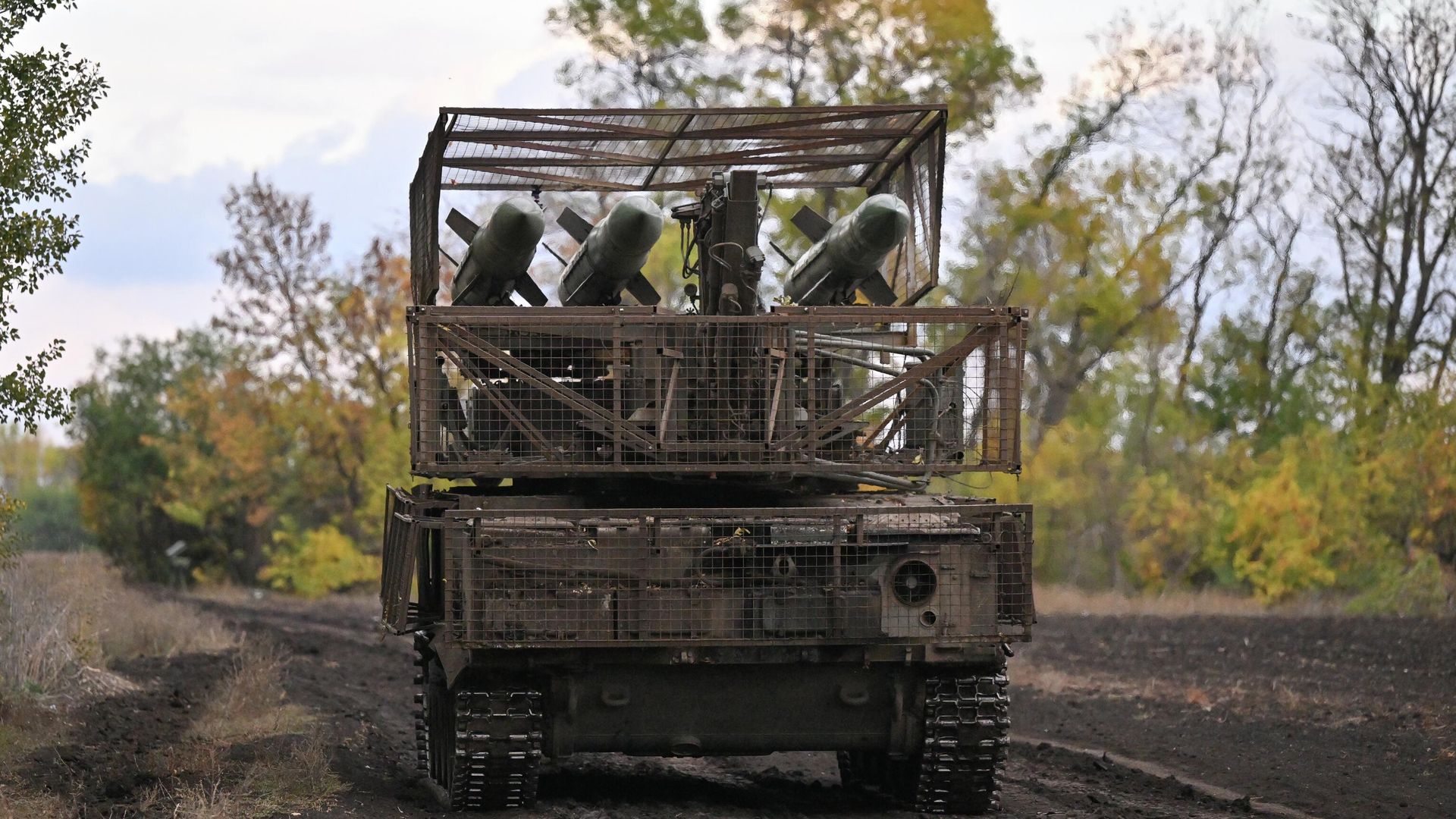 ЗРК 9К37 Бук на боевом дежурстве ЗРК 9К37 Бук на боевом дежурстве - РИА Новости, 1920, 15.10.2025