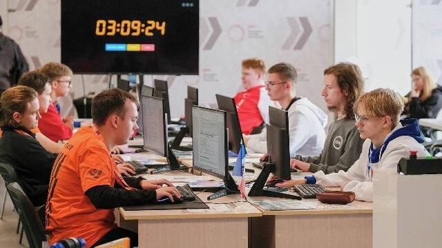 Финалисты чемпионата высоких технологий Финалисты чемпионата высоких технологий - РИА Новости, 1920, 20.10.2025