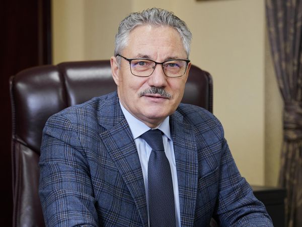 Ректор СурГУ Сергей Косенок