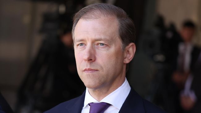 Денис Мантуров