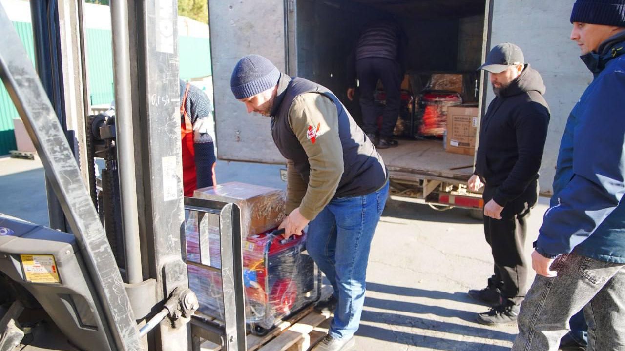 Кузбасс отправил в Горловку комплексы РЭБ, разработанные и произведенные в регионе - РИА Новости, 1920, 17.10.2025