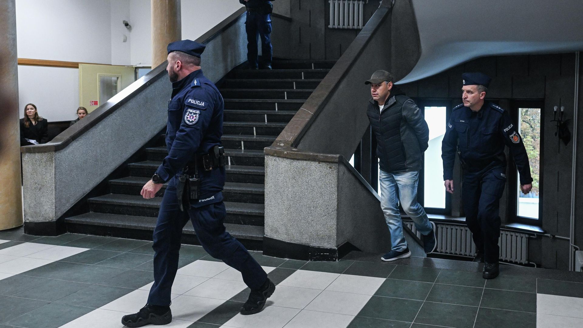 Владимир Журавлев, подозреваемый в теракте на Северном потоке, в Варшавском суде - РИА Новости, 1920, 17.10.2025