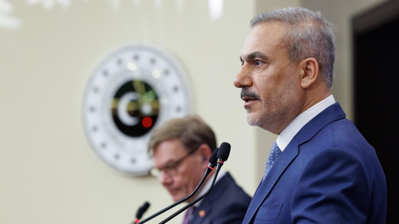 Глава МИД Турции Хакан Фидан на пресс-конференции с главой МИД Германии Йоханом Вадефулем в Анкаре Глава МИД Турции Хакан Фидан на пресс-конференции с главой МИД Германии Йоханом Вадефулем в Анкаре - РИА Новости, 1920, 17.10.2025