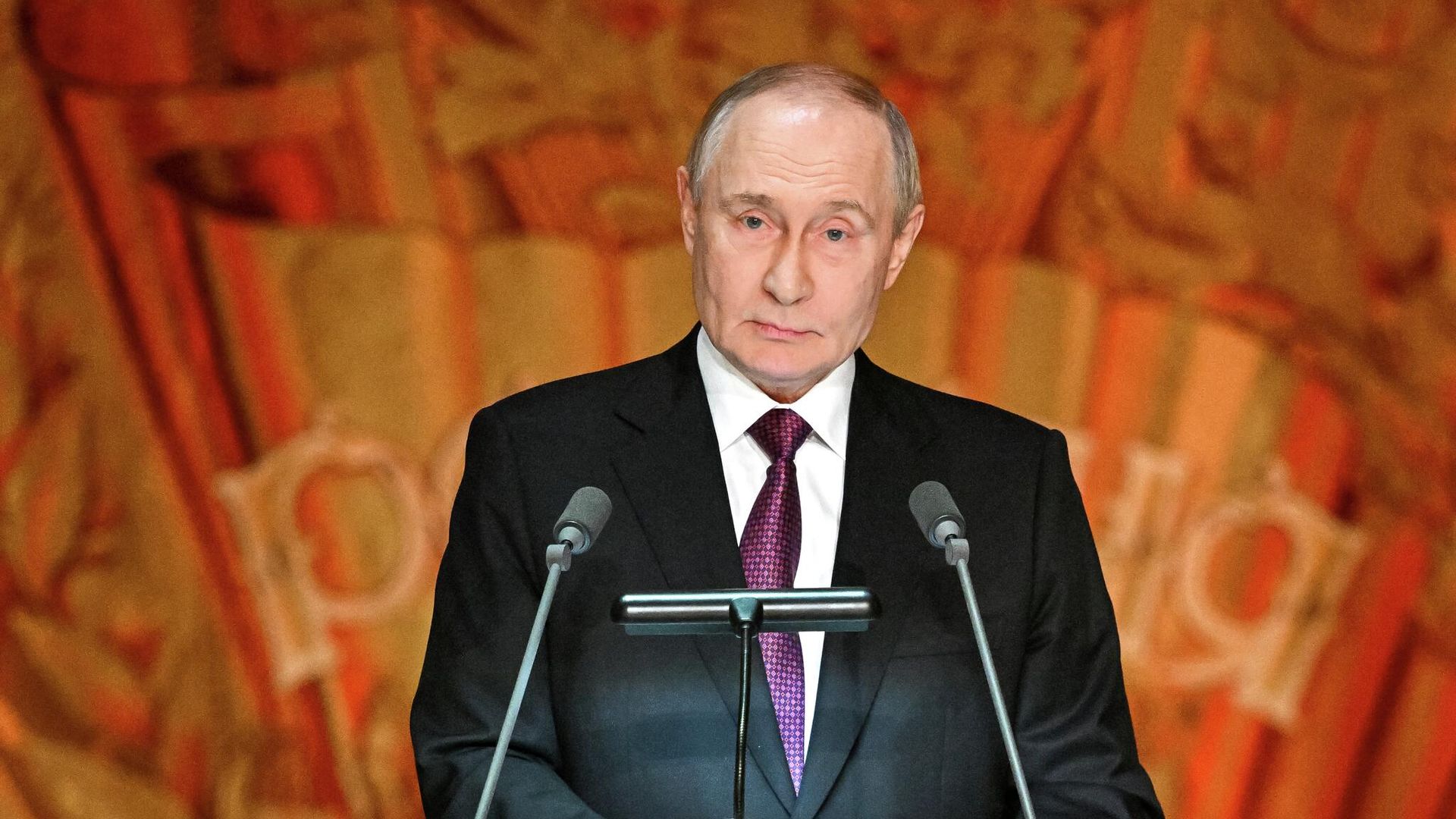 Президент РФ Владимир Путин на праздновании 20-летия международного телеканала RT в Большом театре в Москве. 17 октября 2025 Президент РФ Владимир Путин на праздновании 20-летия международного телеканала RT в Большом театре в Москве. 17 октября 2025 - РИА Новости, 1920, 17.10.2025