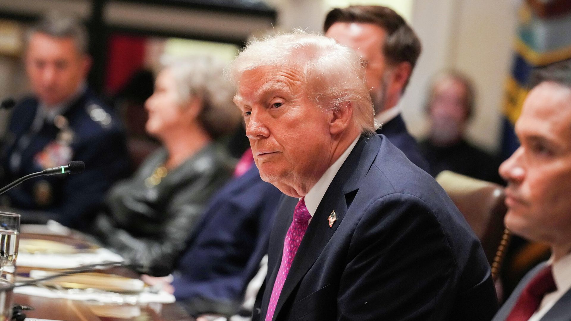Президент США Дональд Трамп во время встречи с Владимиром Зеленским. 17 октября 2025 Президент США Дональд Трамп во время встречи с Владимиром Зеленским. 17 октября 2025 - РИА Новости, 1920, 17.10.2025