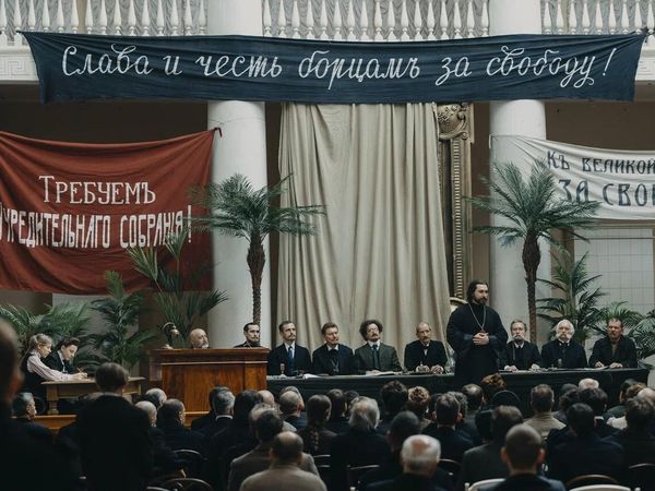 Кадр из сериала Хроники русской революции Кадр из сериала Хроники русской революции