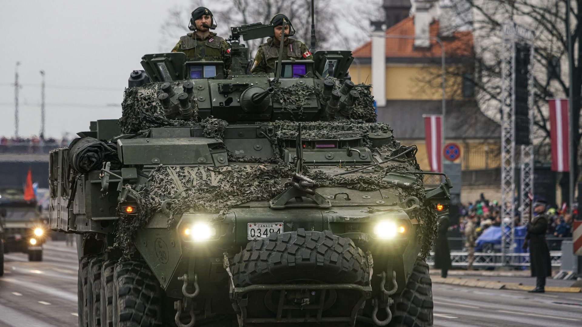 Военнослужащие Канады на бронетранспортере LAV III - РИА Новости, 1920, 22.10.2025