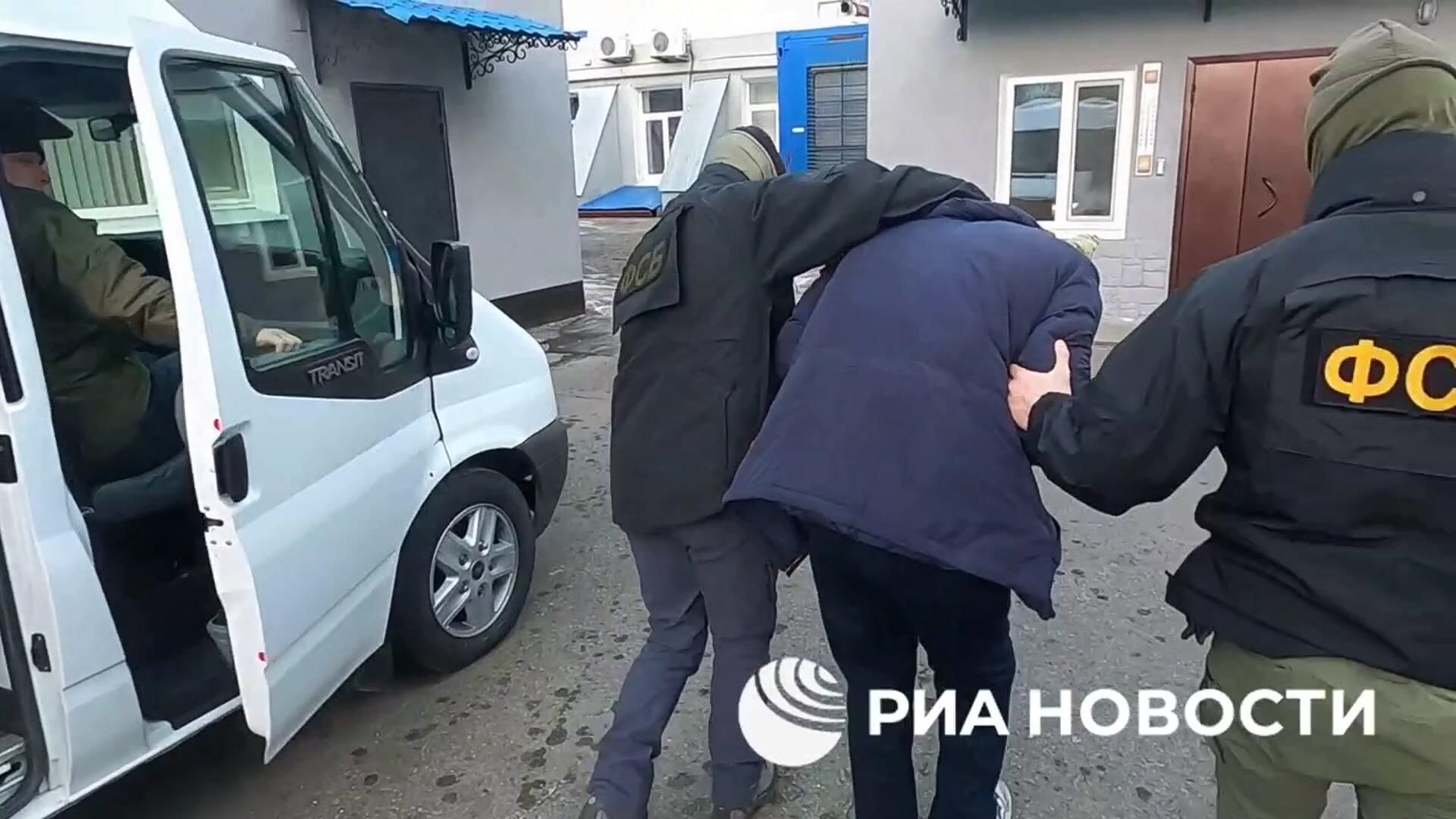Задержание в Амурской области гражданина РФ, который передавал сведения о движении военной техники Задержание в Амурской области гражданина РФ, который передавал сведения о движении военной техники - РИА Новости, 1920, 22.10.2025