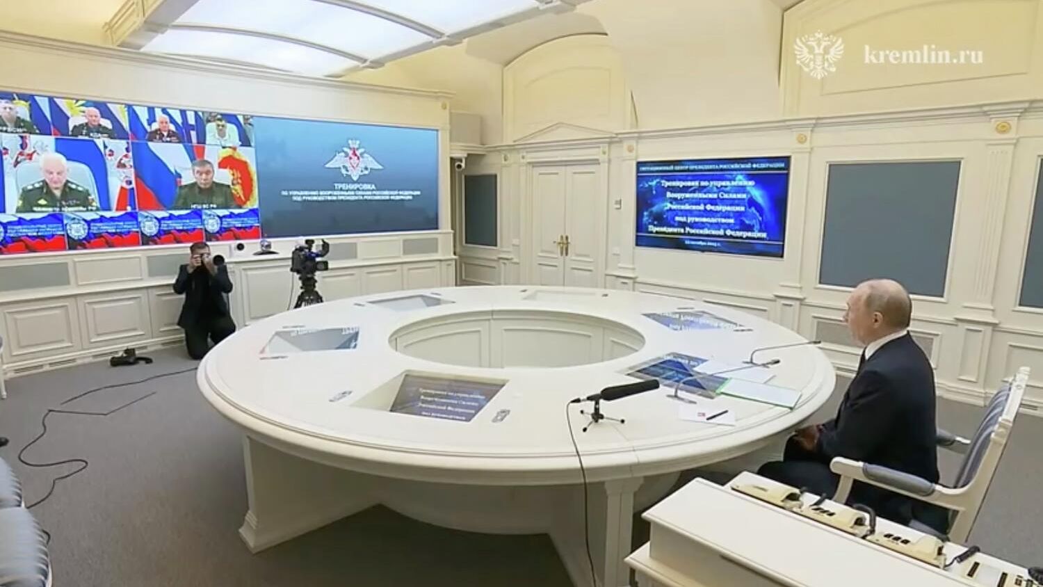 Под руководством Верховного Главнокомандующего проведена тренировка стратегических ядерных сил с привлечением их наземной, морской и авиационной составляющих Под руководством Верховного Главнокомандующего проведена тренировка стратегических ядерных сил с привлечением их наземной, морской и авиационной составляющих - РИА Новости, 1920, 26.10.2025