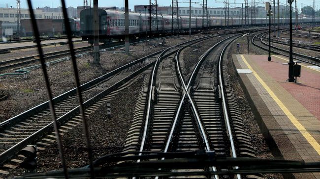 На границе Ульяновской и Самарской областей поврежден поезд