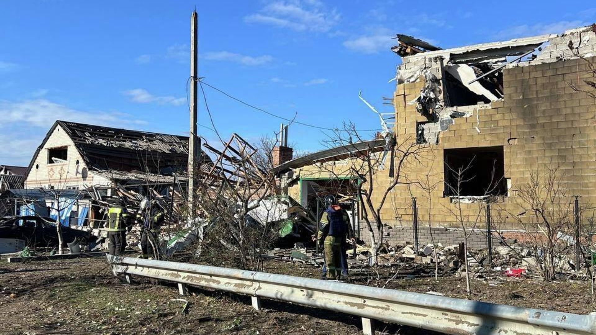 Последствия удара ВСУ по поселку Маслова Пристань Шебекинского округа. 26 октября 2025 - РИА Новости, 1920, 26.10.2025