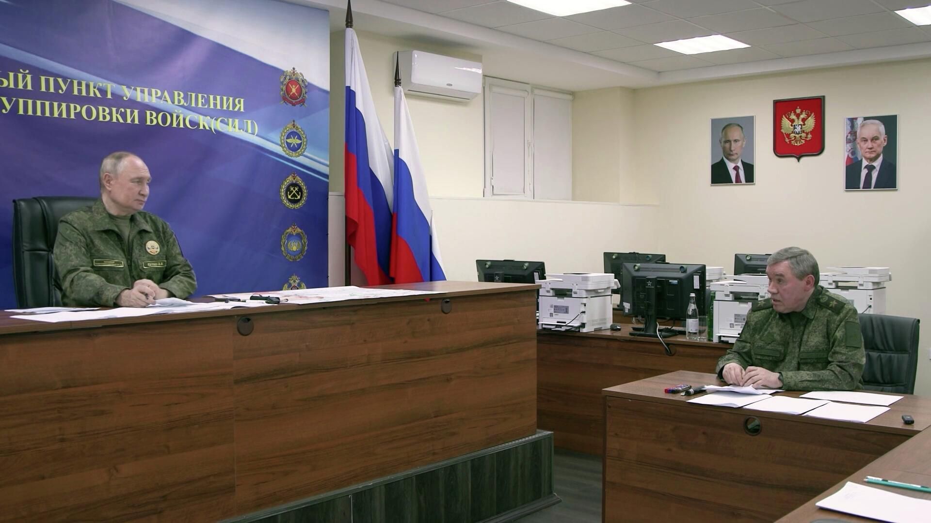 Верховный главнокомандующий ВС России Владимир Путин Верховный главнокомандующий ВС России Владимир Путин - РИА Новости, 1920, 27.10.2025