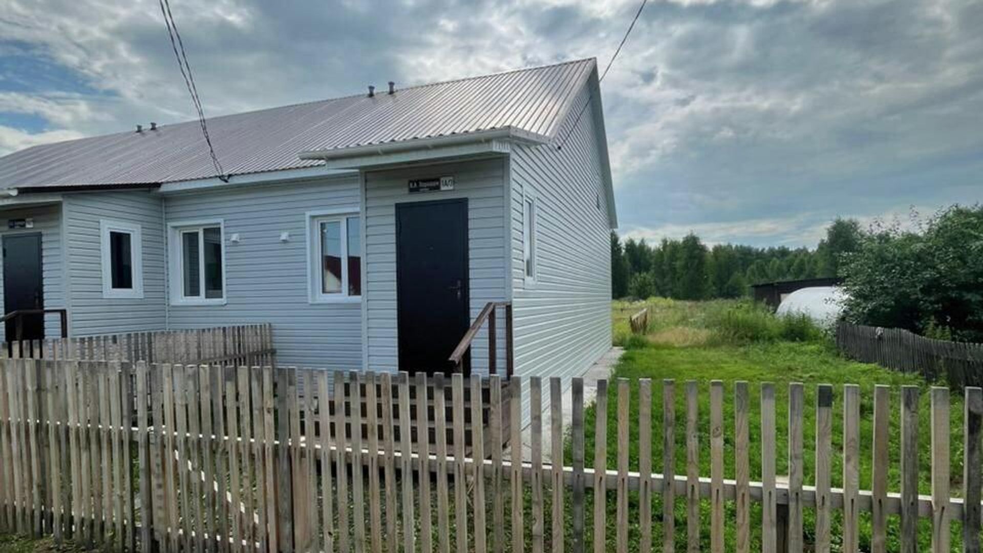 Более 80 квартир выдали сиротам в Омской области Более 80 квартир выдали сиротам в Омской области - РИА Новости, 1920, 27.10.2025