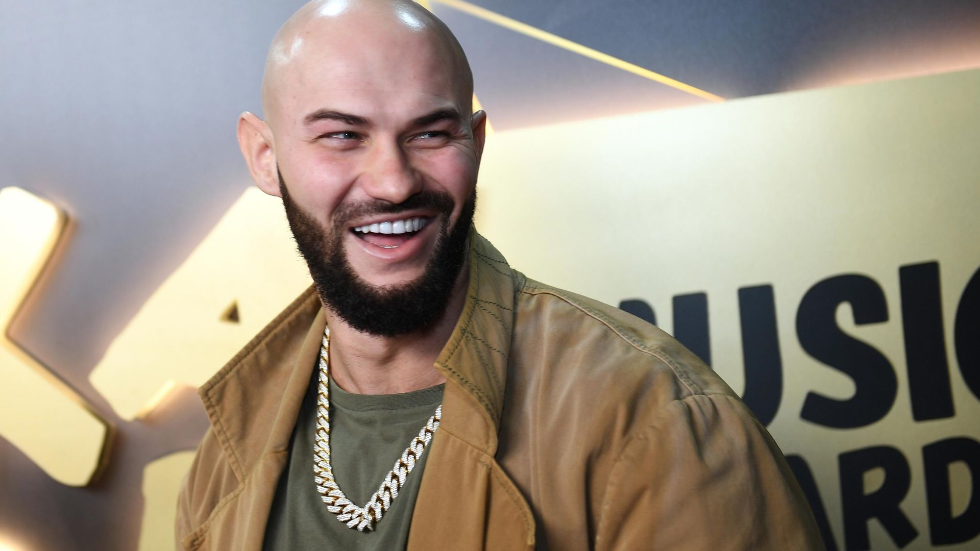 Рэпер Джиган (Денис Устименко-Вайнштейн) на pre-party музыкальной премии ЖАРА Music Awards в новом ресторане LESNOY Рэпер Джиган (Денис Устименко-Вайнштейн) на pre-party музыкальной премии ЖАРА Music Awards в новом ресторане LESNOY - РИА Новости, 1920, 05.02.2026