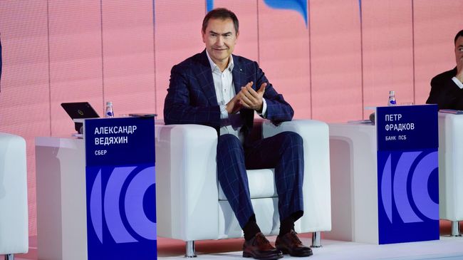Первый заместитель председателя правления Сбербанка Александр Ведяхин