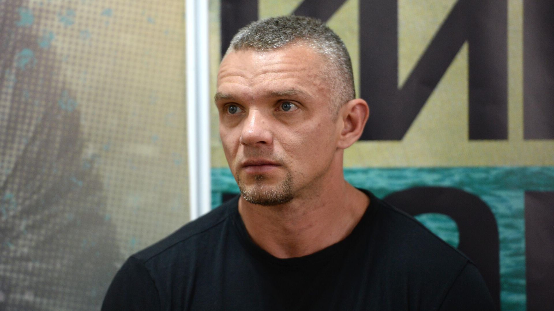 Актер Владимир Епифанцев на 27-м Открытом российском кинофестивале Кинотавр в Сочи Актер Владимир Епифанцев на 27-м Открытом российском кинофестивале Кинотавр в Сочи - РИА Новости, 1920
