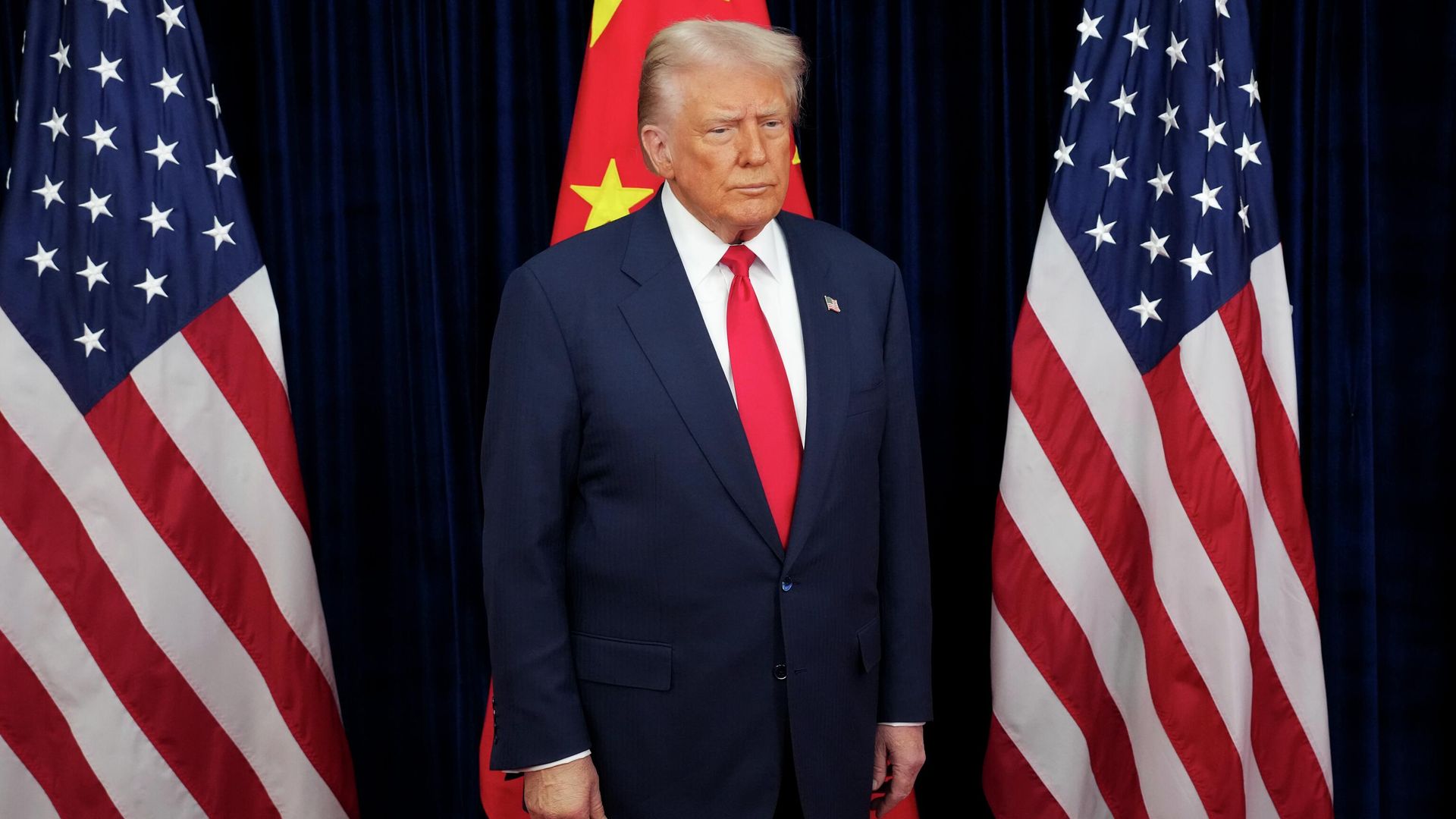 Президент США Дональд Трамп и председатель КНР Си Цзиньпин во время встречи в Пусане, Южная Корея - РИА Новости, 1920, 30.10.2025