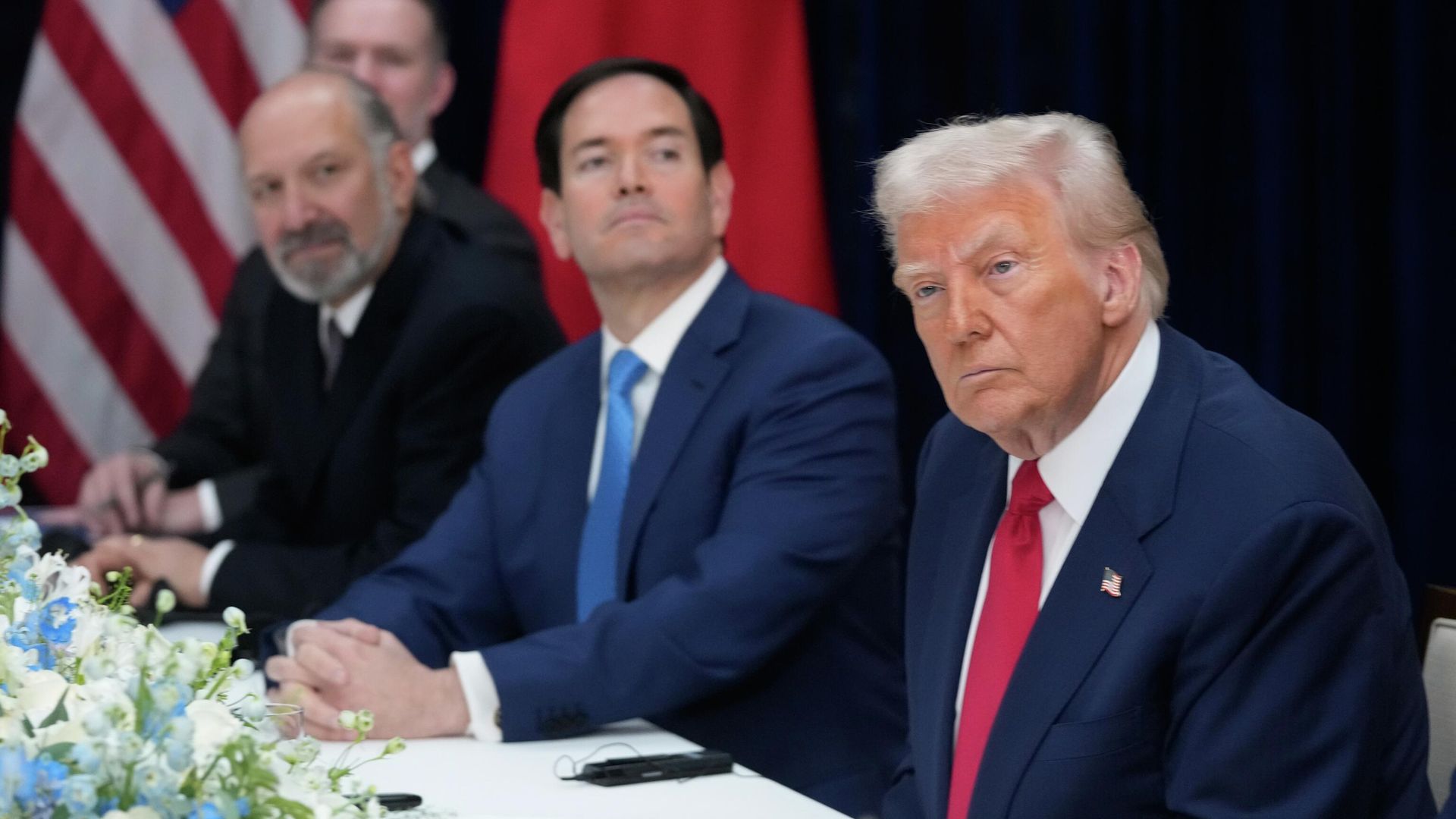 Президент США Дональд Трамп во время встречи с председателем КНР Си Цзиньпином в Пусане, Южная Корея Президент США Дональд Трамп во время встречи с председателем КНР Си Цзиньпином в Пусане, Южная Корея - РИА Новости, 1920, 30.10.2025