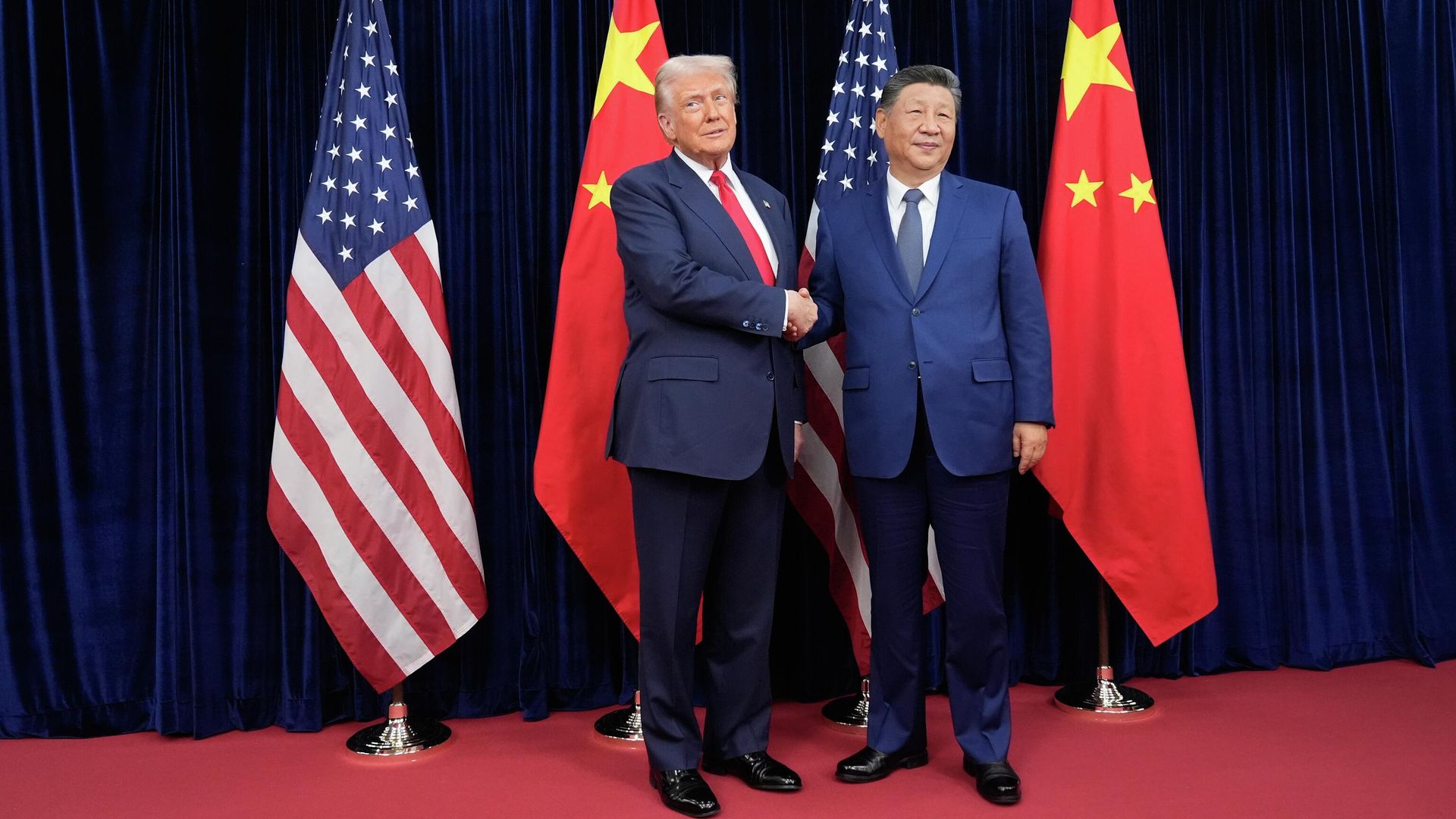 Президент США Дональд Трамп и председатель КНР Си Цзиньпин во время встречи в Пусане, Южная Корея Президент США Дональд Трамп и председатель КНР Си Цзиньпин во время встречи в Пусане, Южная Корея - РИА Новости, 1920, 30.10.2025