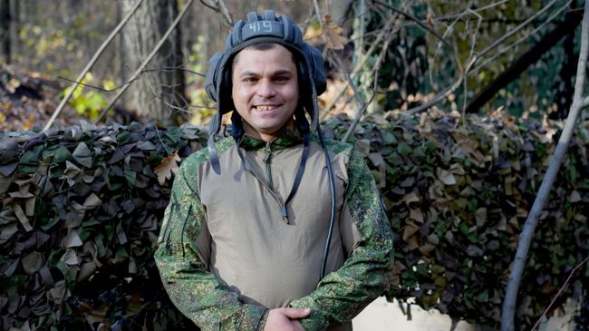Боец Пчела Боец Пчела