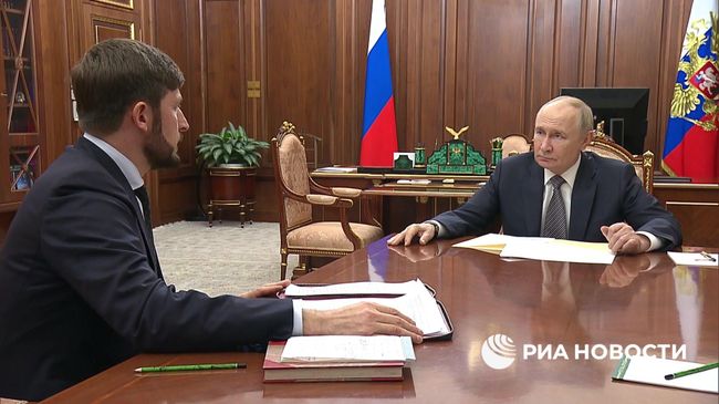 Путин на встрече со своим спецпредставителем по вопросам климата Эдельгериевым