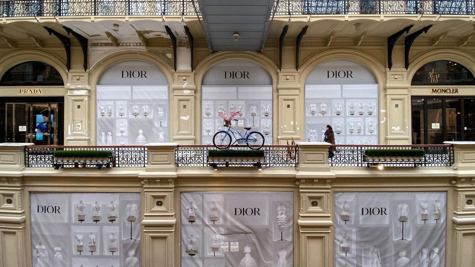 Закрытый магазин Dior в ГУМе Закрытый магазин Dior в ГУМе - РИА Новости, 1920, 02.11.2025
