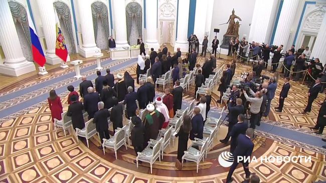 Поздравление Путина с Днем народного единства