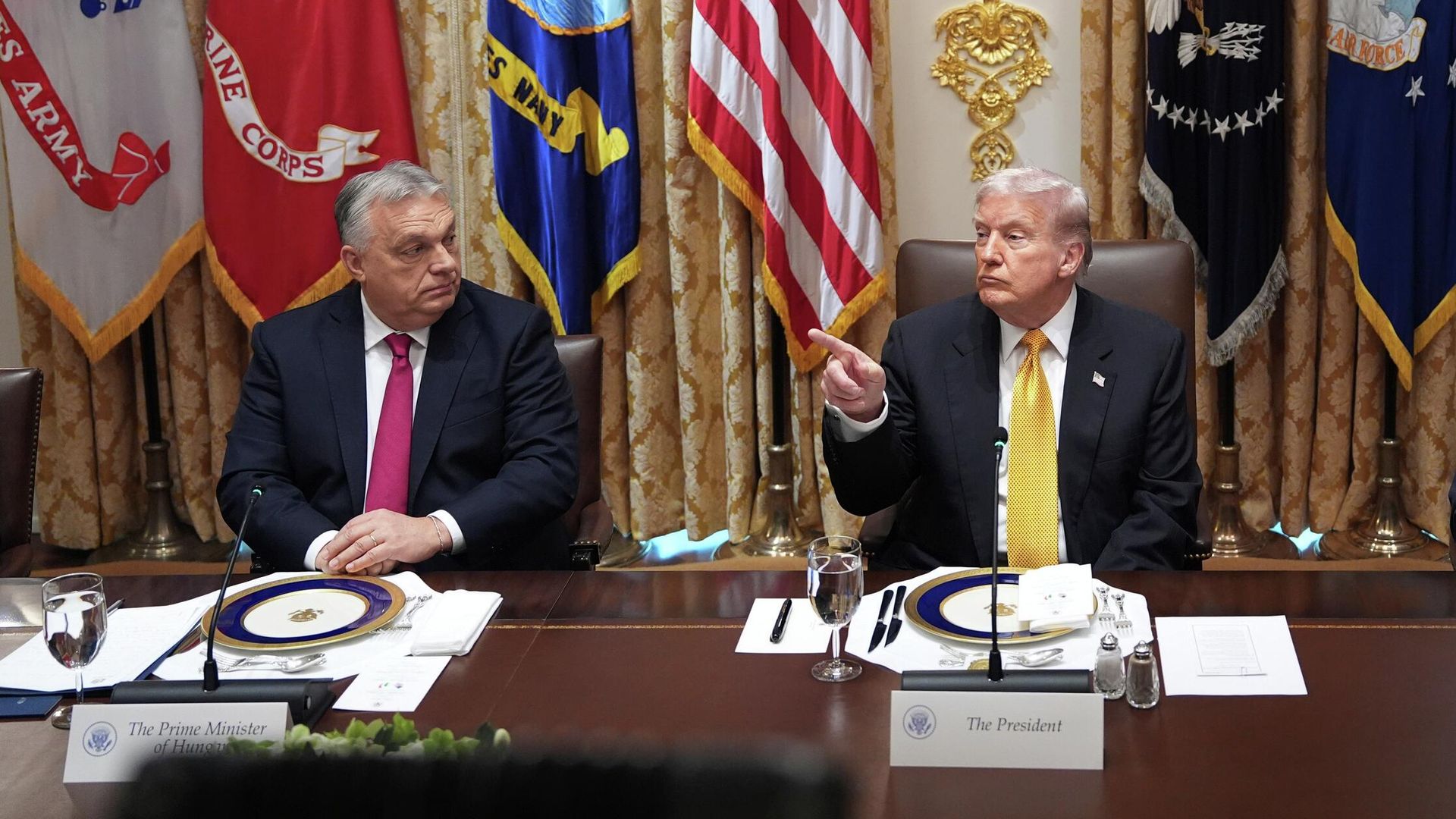 Президент США Дональд Трамп и премьер-министр Венгрии Виктор Орбан во время встречи - РИА Новости, 1920, 07.11.2025