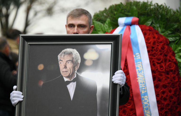 Церемония прощания с телеведущим Юрием Николаевым на Троекуровском кладбище в Москве