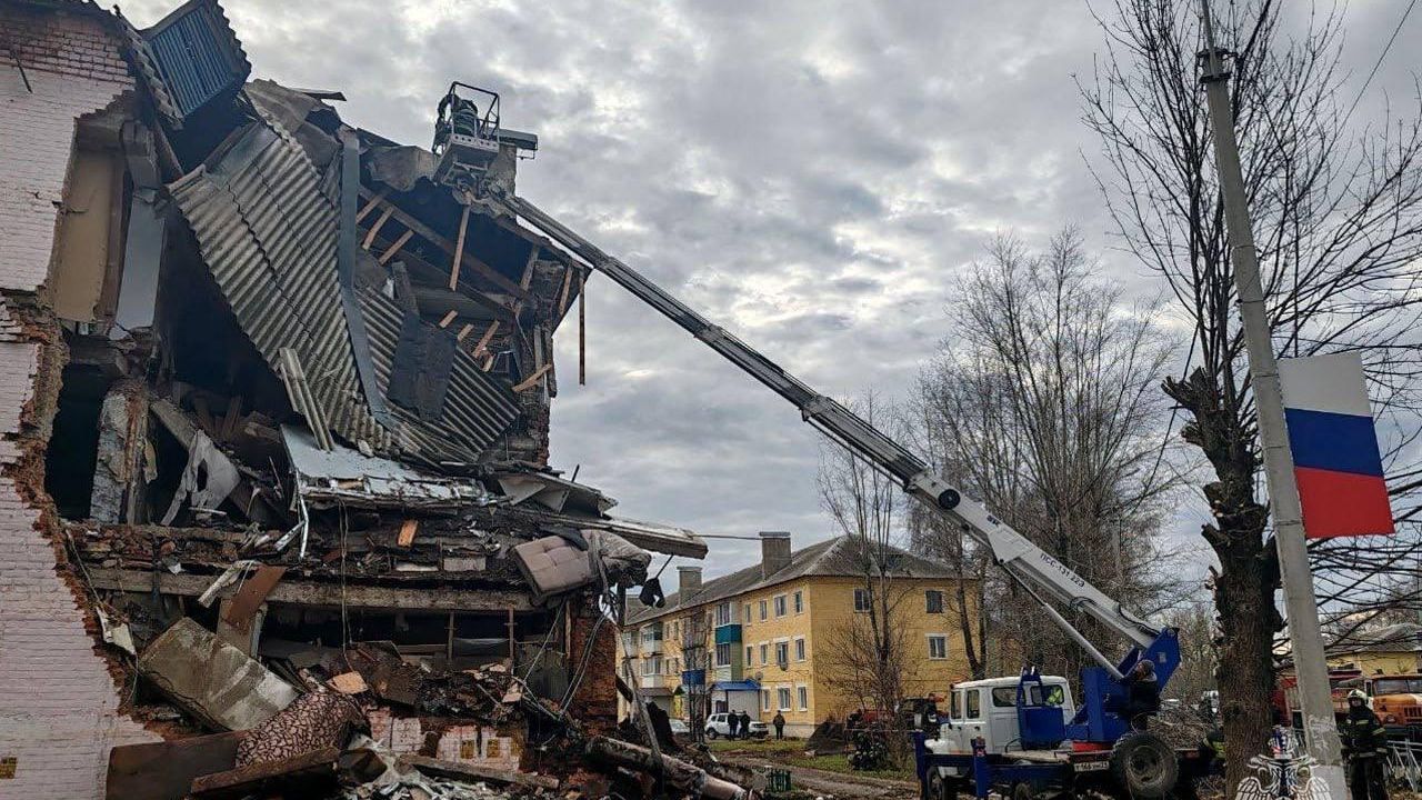На месте взрыва бытового газа в многоквартирном доме в Куркино Тульской области На месте взрыва бытового газа в многоквартирном доме в Куркино Тульской области - РИА Новости, 1920, 08.11.2025