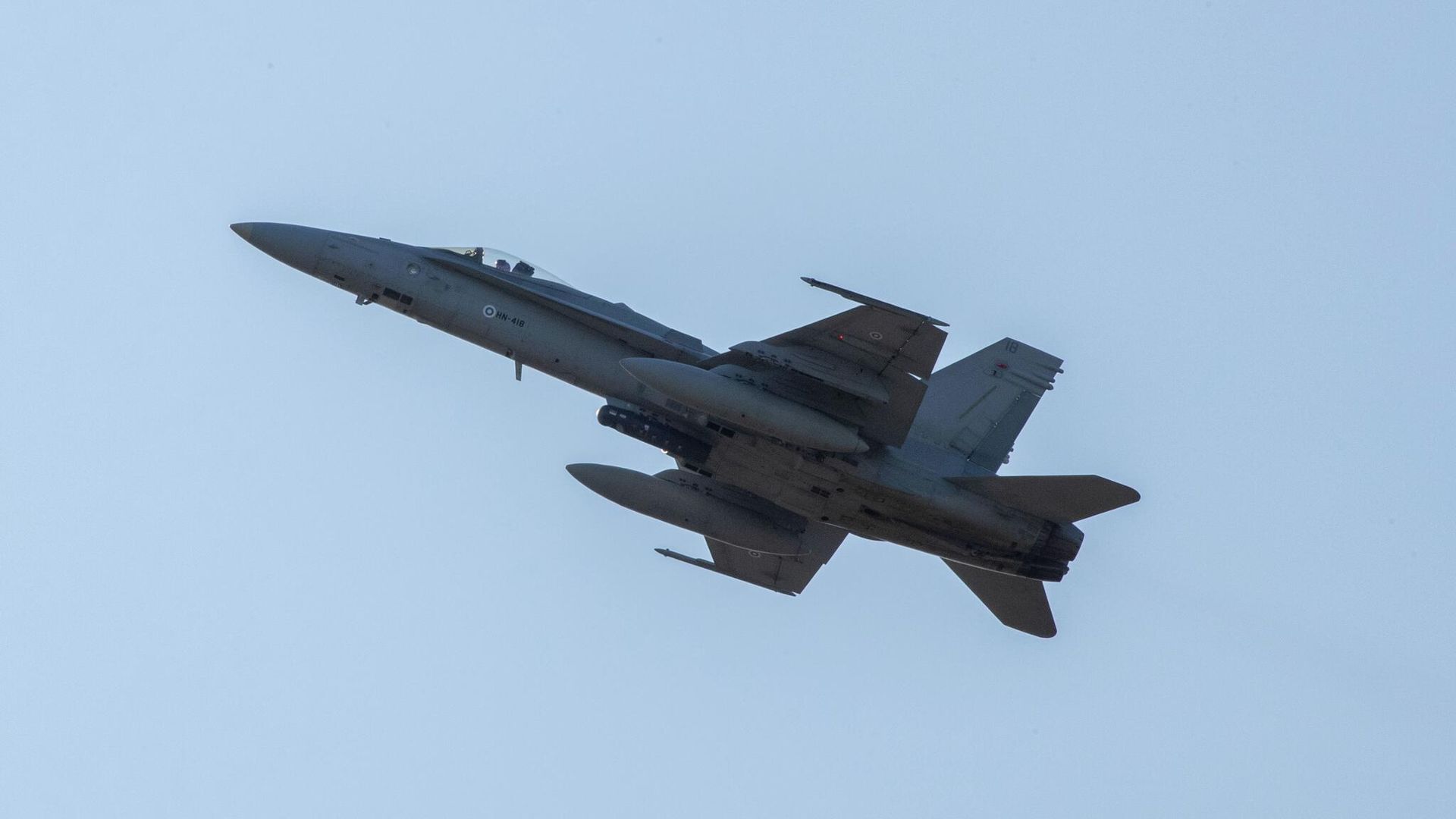 Истребитель военно-воздушных сил Финляндии F/A-18 Hornet Истребитель военно-воздушных сил Финляндии F/A-18 Hornet - РИА Новости, 1920, 13.01.2026