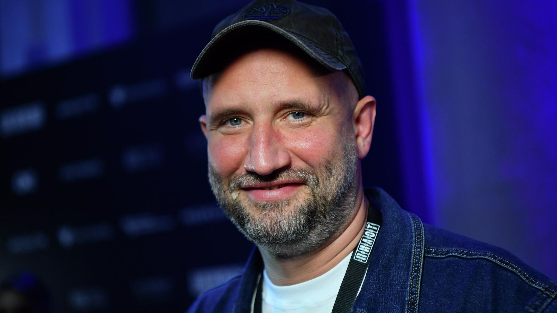 Режиссер Юрий Быков на открытии VI Всероссийского фестиваля сериалов Пилот в Иванове Режиссер Юрий Быков на открытии VI Всероссийского фестиваля сериалов Пилот в Иванове - РИА Новости, 1920