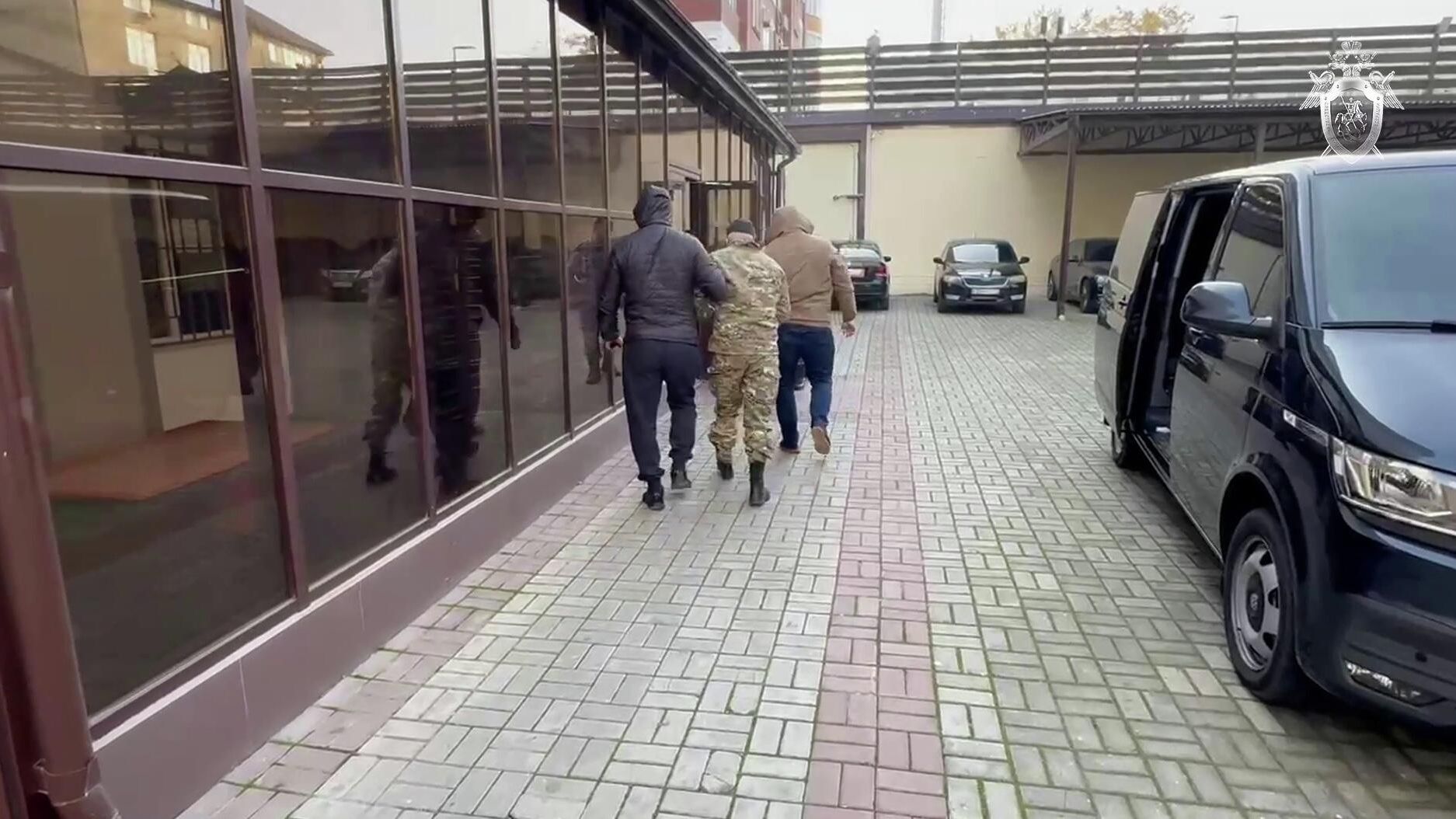 Директор образовательного учреждения задержан в Дагестане по подозрению в даче взятки Директор образовательного учреждения задержан в Дагестане по подозрению в даче взятки - РИА Новости, 1920, 11.11.2025