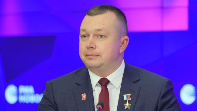Председатель правления Общероссийского общественно-государственного движения детей и молодёжи Движение первых Артур Орлов