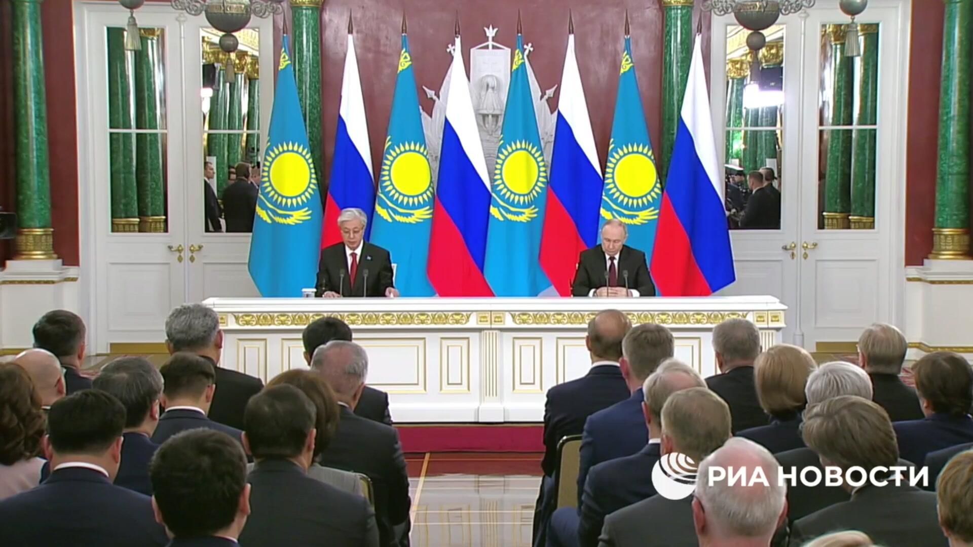 Токаев: в Казахстане Путина уважают Токаев: в Казахстане Путина уважают - РИА Новости, 1920, 12.11.2025
