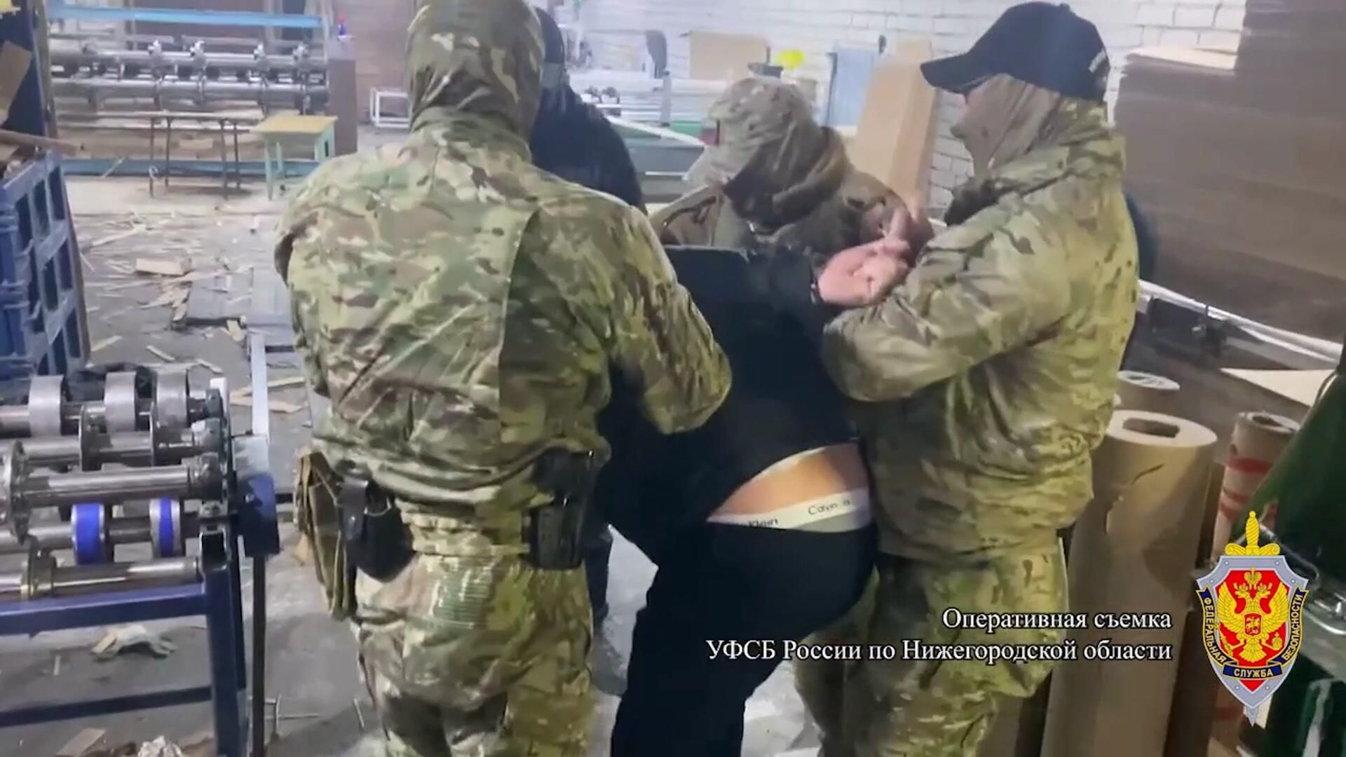 Задержание преступников, организовавших незаконную миграцию пяти тысяч иностранцев Задержание преступников, организовавших незаконную миграцию пяти тысяч иностранцев - РИА Новости, 1920, 12.11.2025