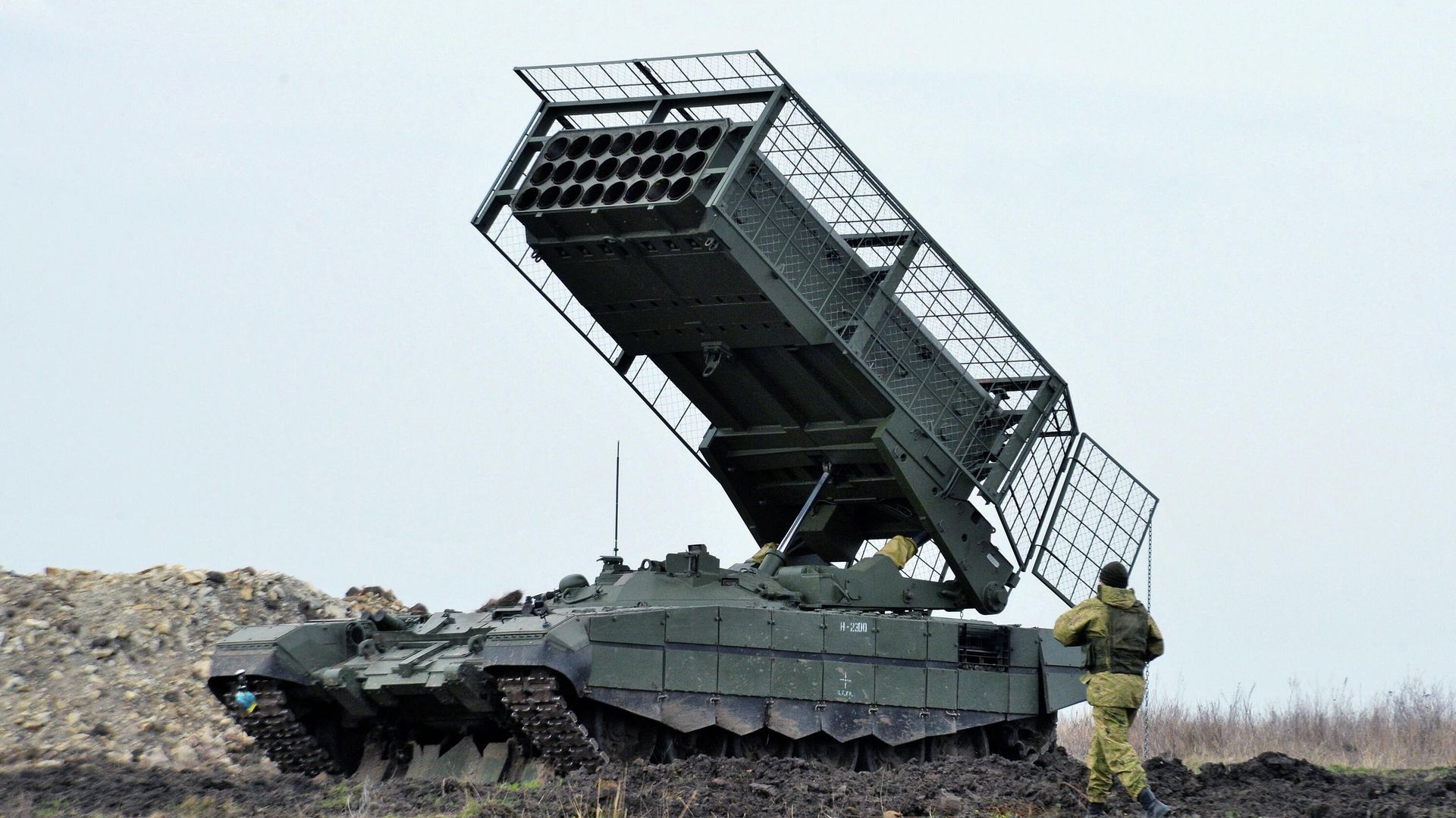 Тяжелая огнеметная система ТОС-1А Солнцепек Тяжелая огнеметная система ТОС-1А Солнцепек - РИА Новости, 1920, 07.05.2026