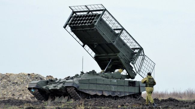 Тяжелая огнеметная система ТОС-1А Солнцепек