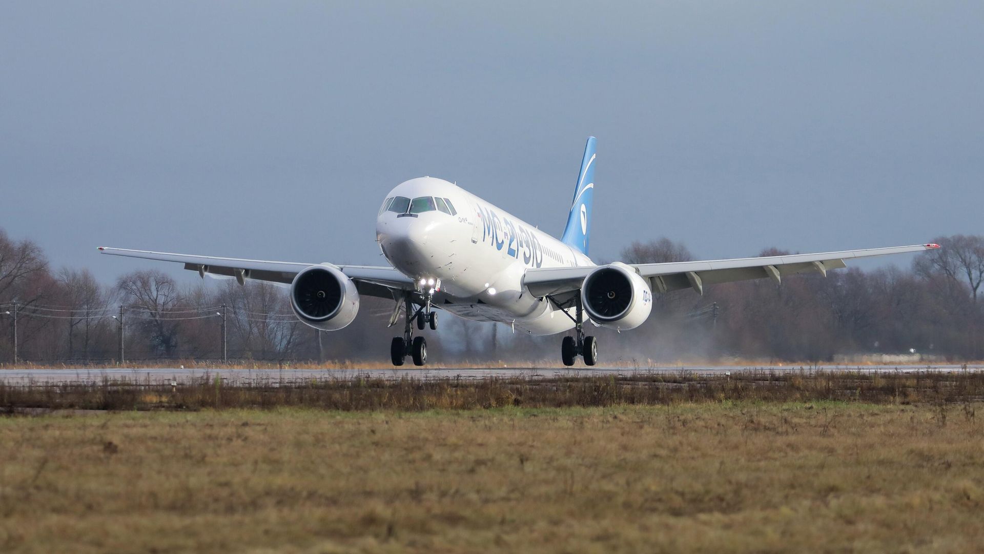 Второй опытный самолет МС-21 совершил беспосадочный перелет из Иркутска в Жуковский Второй опытный самолет МС-21 совершил беспосадочный перелет из Иркутска в Жуковский - РИА Новости, 1920, 17.11.2025