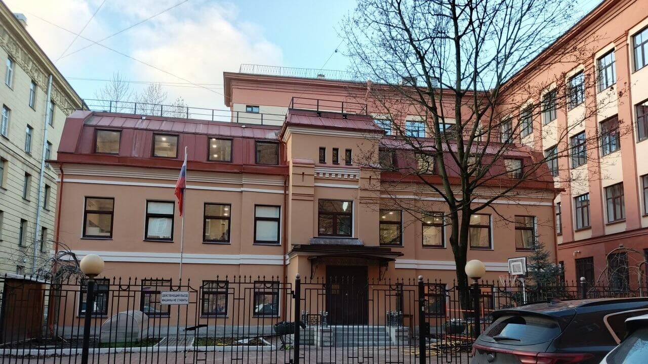 Частная школа в бывшем здании генконсульства Украины в Санкт-Петербурге Частная школа в бывшем здании генконсульства Украины в Санкт-Петербурге - РИА Новости, 1920, 15.11.2025